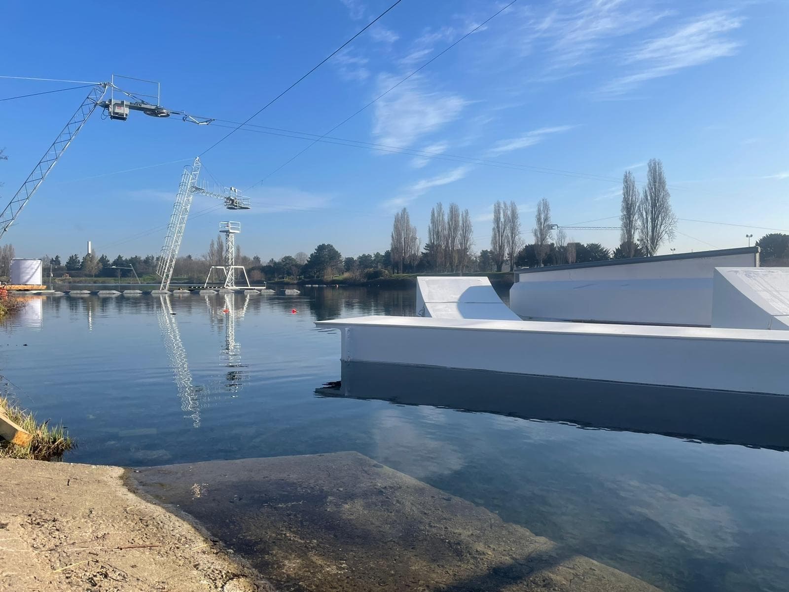 Vue du téléski nautique LE KABLE